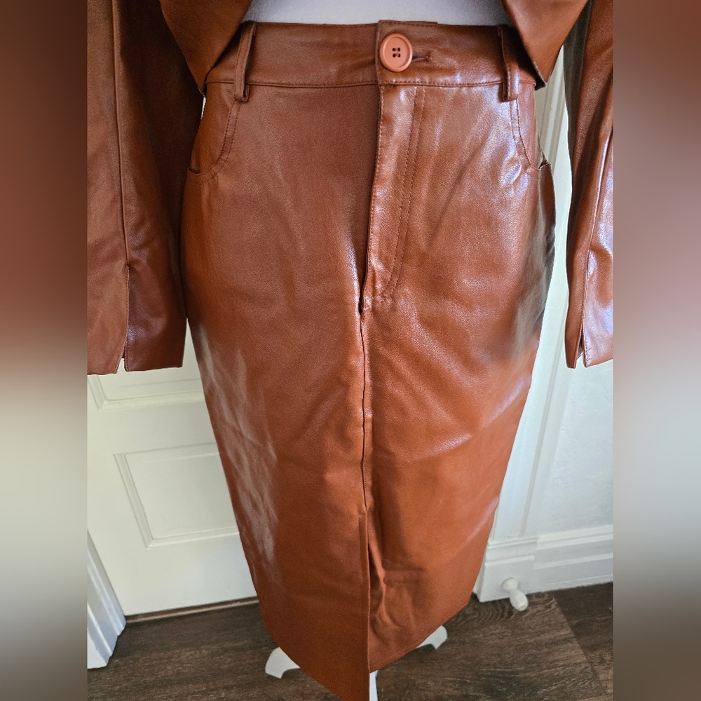 NEW Byegreis Ainsley Cropped Blazer and Midi Skirt - Picture 5 of 15